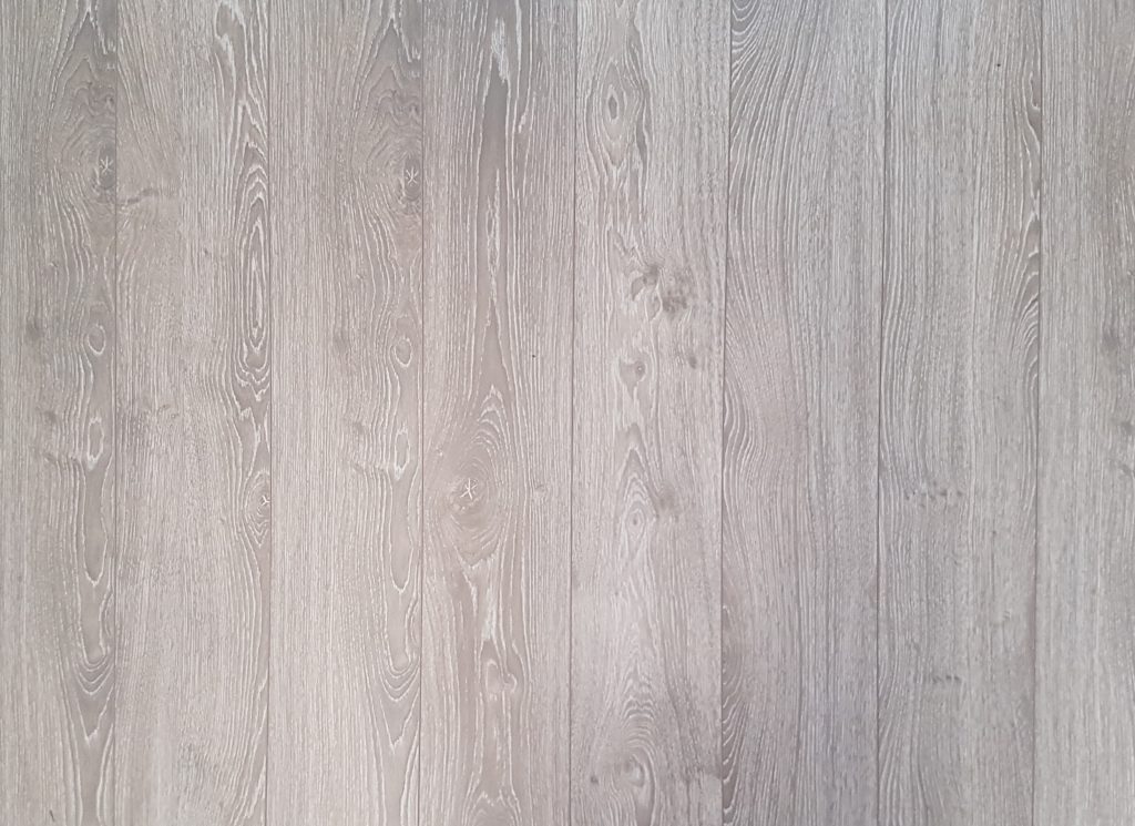 Grey Oak Classic Laminate Flooring 1215mm x 165mm x 12.3mm ...