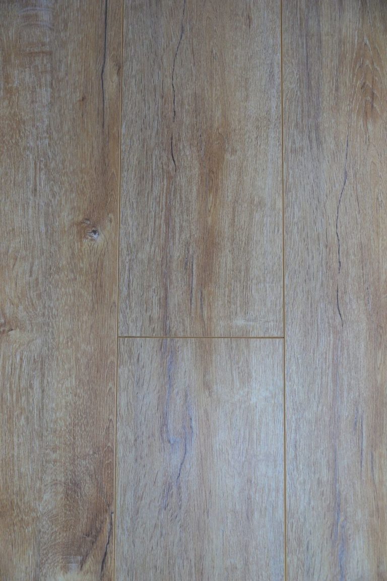 Oak-Verona-Long-Plank-Laminate-Flooring-by-Flooring-World-Melbourne
